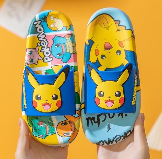 Chinelo Nuvem Pikachu